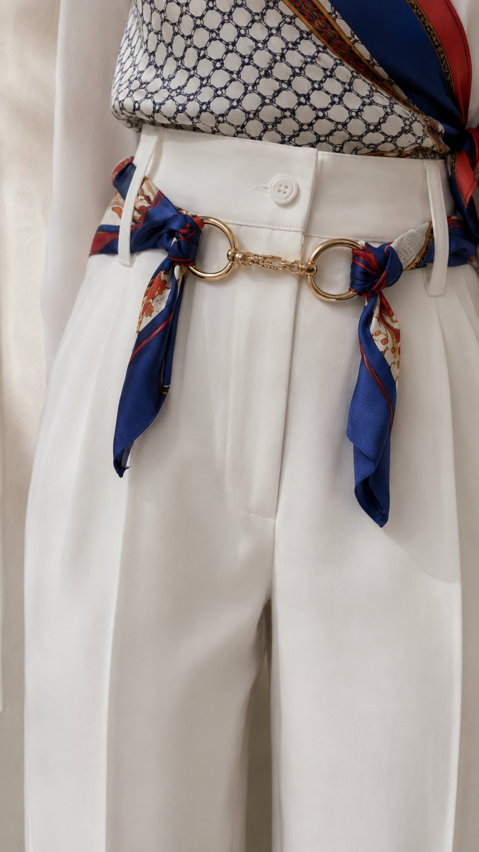 Monaco - biely elegantný komplet so šatkovým detailom